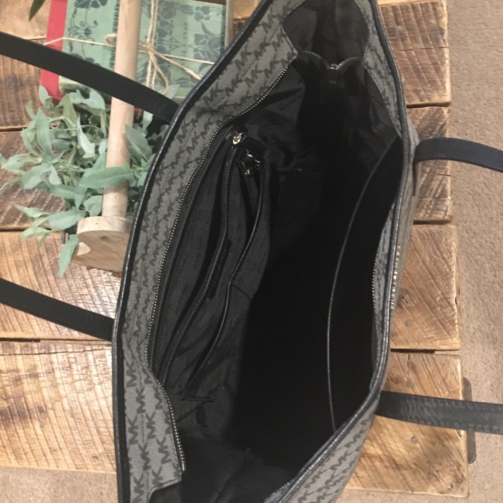 Authentic Michael Kors Handbag - image 2